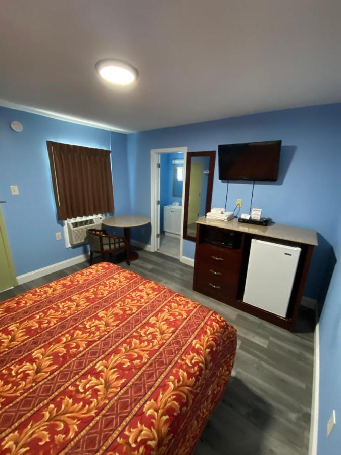Red Carpet Inn & Suites Wrightstown Экстерьер фото