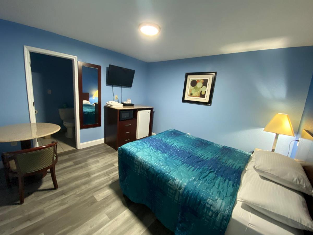 Red Carpet Inn & Suites Wrightstown Экстерьер фото